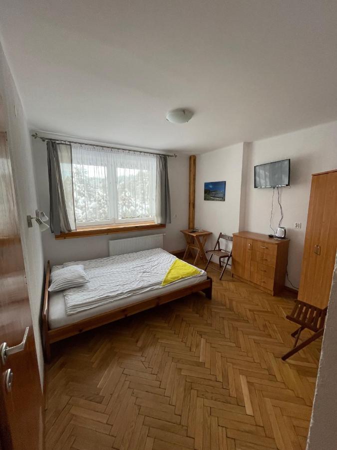 Gosciniec Ozna Hotel Kiczora Exterior photo