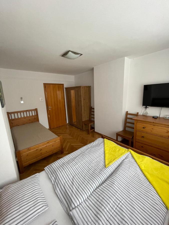 Gosciniec Ozna Hotel Kiczora Exterior photo